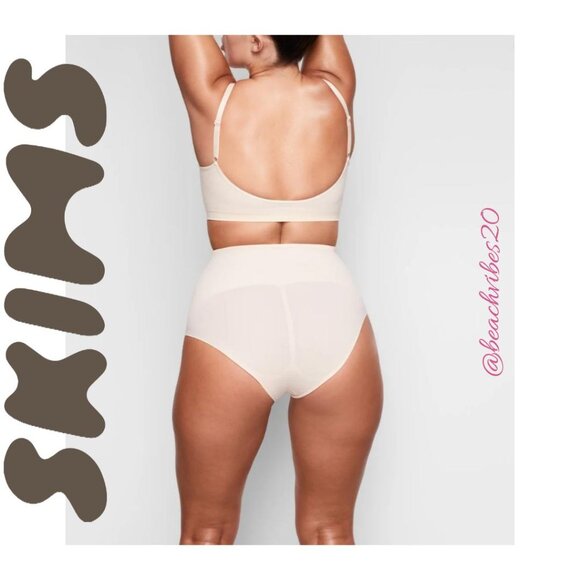 *SKIMS Seamless Sculpt Mid-rise Brief Sand Medium O-31 - Picture 4 of 7